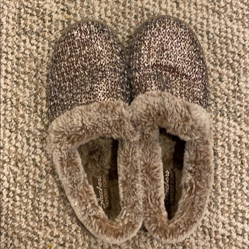 Memory foam slippers
